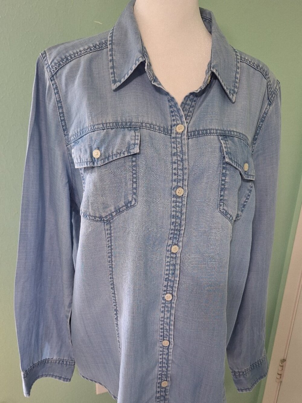 Chico's Button Down Chambry Blouse. Size 2 (L)